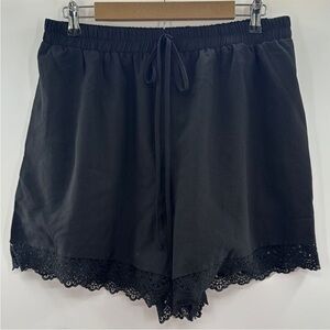 BloomChic Black lace hem Shorts
